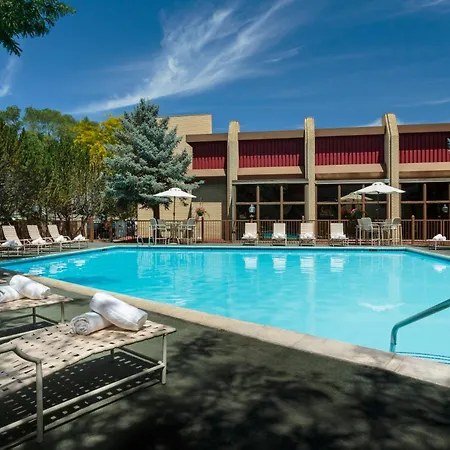 Maverick Hotel And Casino By Red Lion Hotels-3
